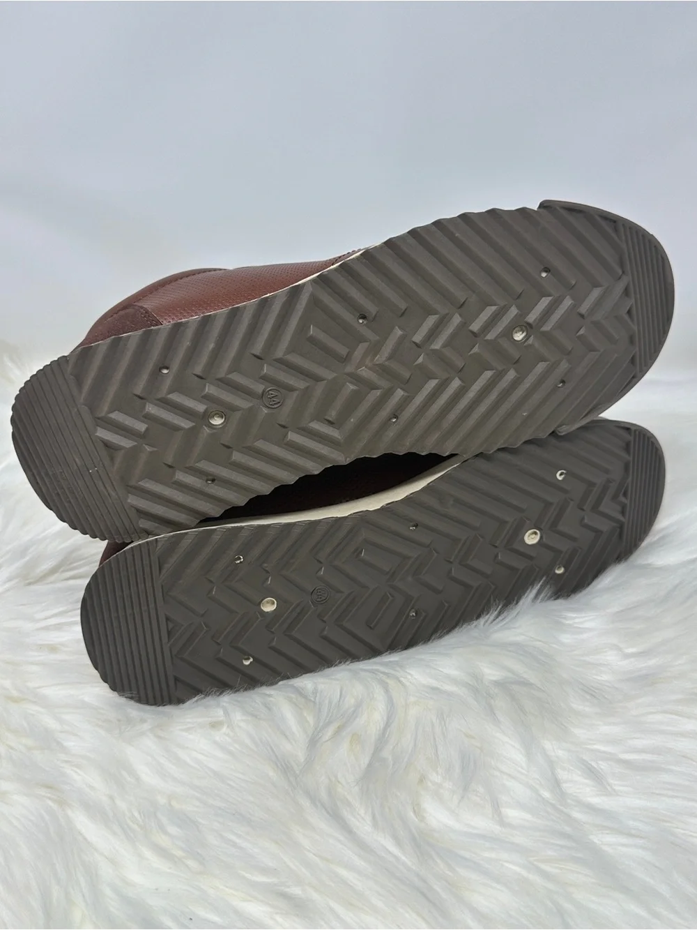 Chunky Sole Minimalist Casual Sneakers